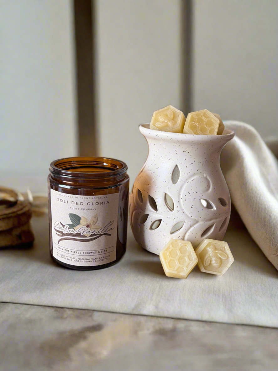 Warm Vanilla Beeswax Candle | Plant Extract Infused